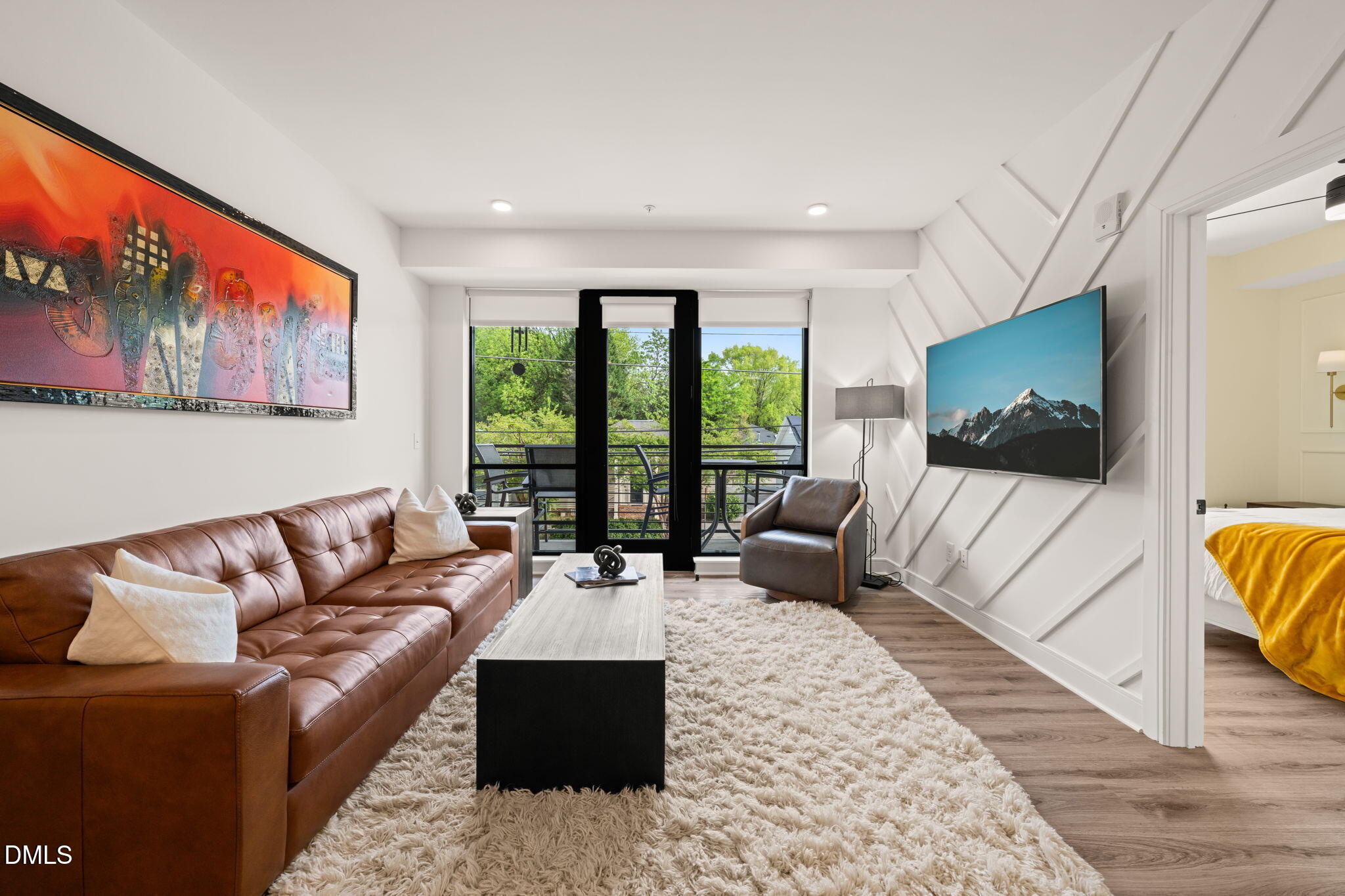 615 West Peace Street, Unit 207 Raleigh, NC 27605 - Photo 5 of 21 8-web-or-mls-untitled-19