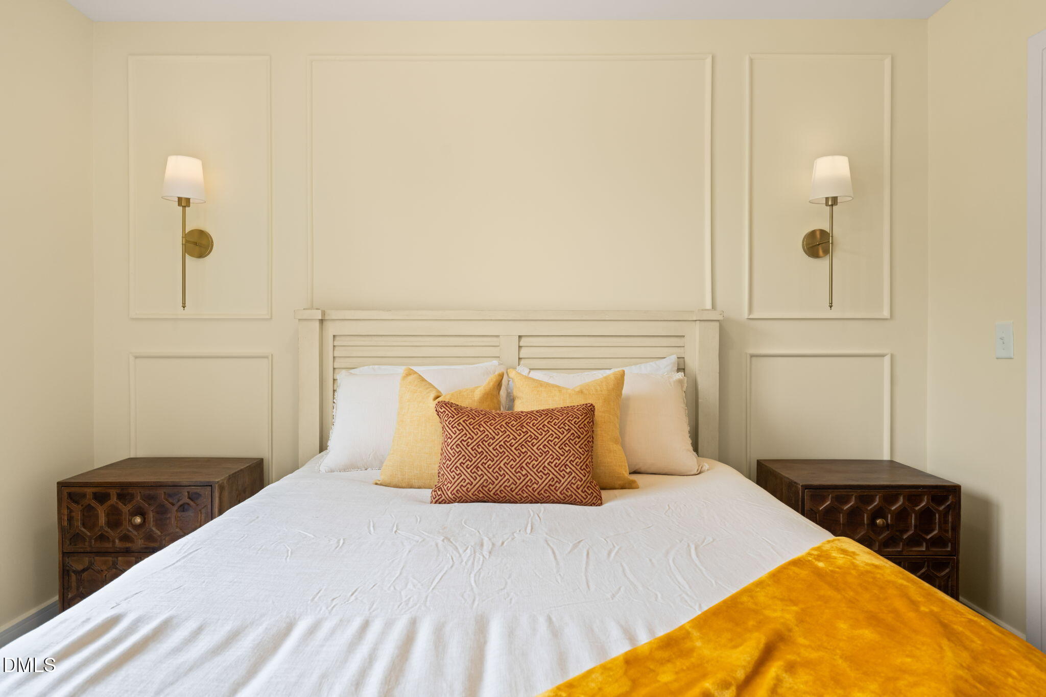 615 West Peace Street, Unit 207 Raleigh, NC 27605 - Photo 8 of 21 16-web-or-mls-untitled-24