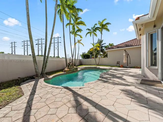 $880,000 | 14683 Cascada Boulevard, Miami, FL 33186