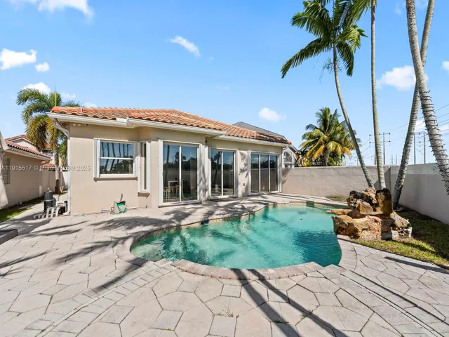 $880,000 | 14683 Cascada Boulevard, Miami, FL 33186