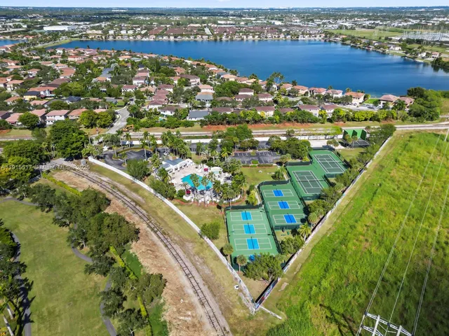 $880,000 | 14683 Cascada Boulevard, Miami, FL 33186