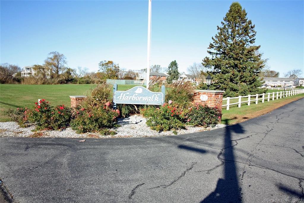 Entrance to Harborwalk.