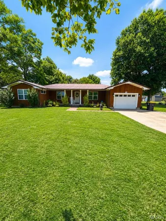 $215,000 | 416 South Cooter Road, Steele, MO 63877