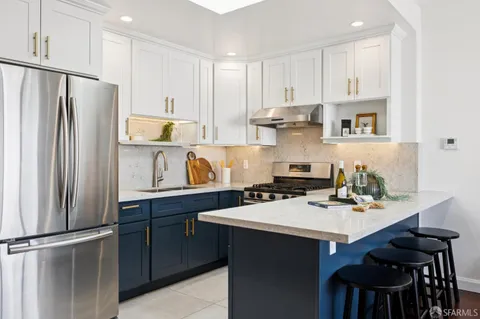 $1,098,000 | 2010 30th Avenue, San Francisco, CA 94116