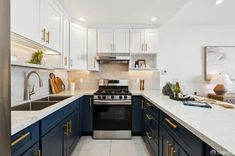 $1,098,000 | 2010 30th Avenue, San Francisco, CA 94116