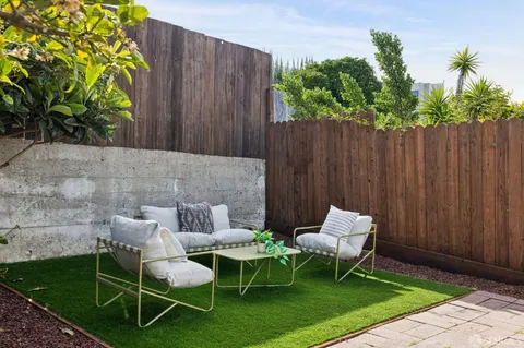 $1,098,000 | 2010 30th Avenue, San Francisco, CA 94116