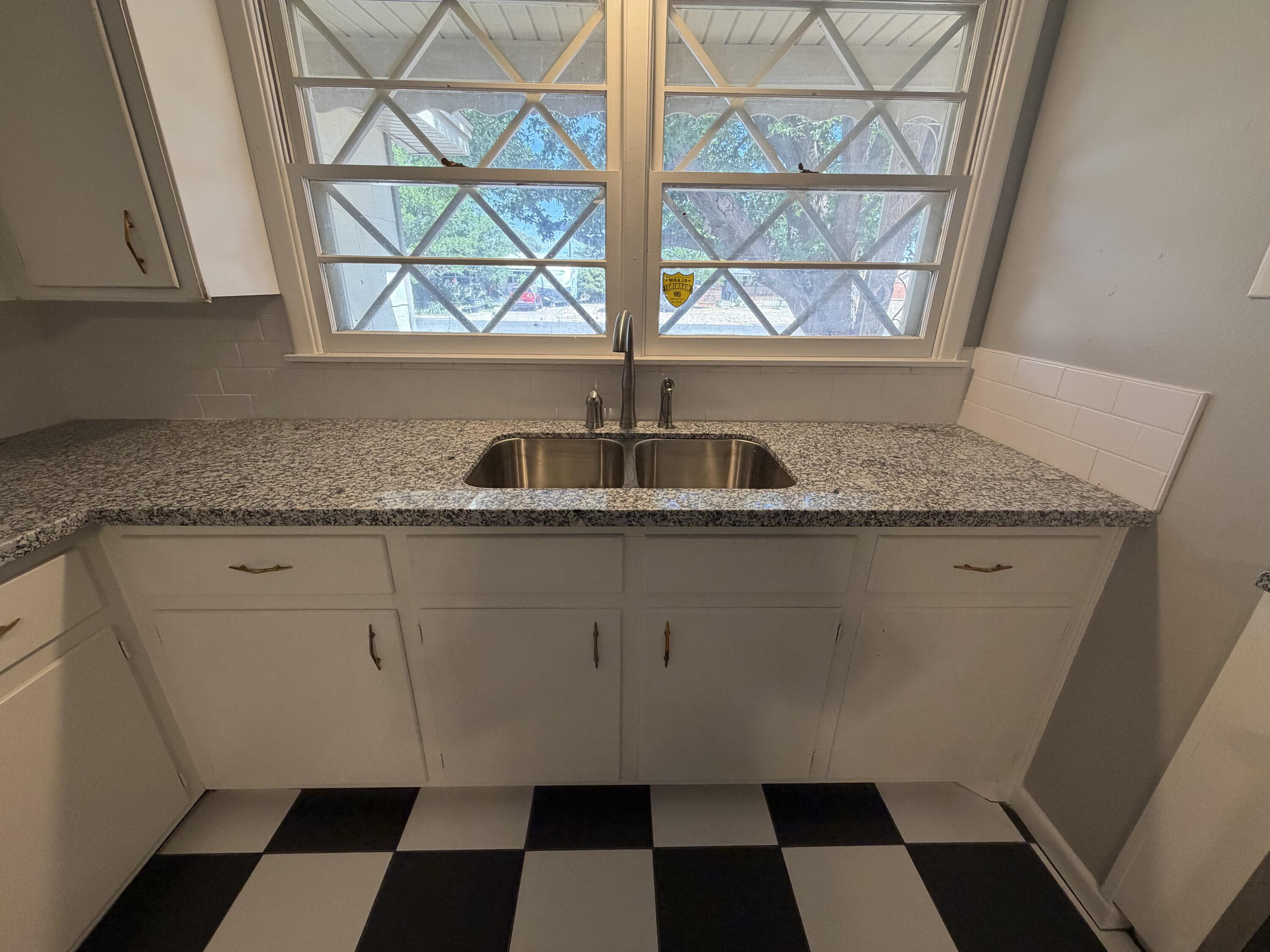 4409 38th Street Lubbock, TX 79414 - Photo 6 of 15 Kitchen Sink