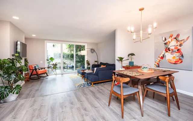 a view of a workspace with furniture