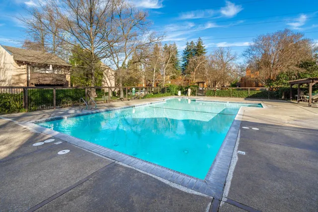 $315,000 | 898 Woodside Lane East, Unit E 3, Sacramento, CA 95825