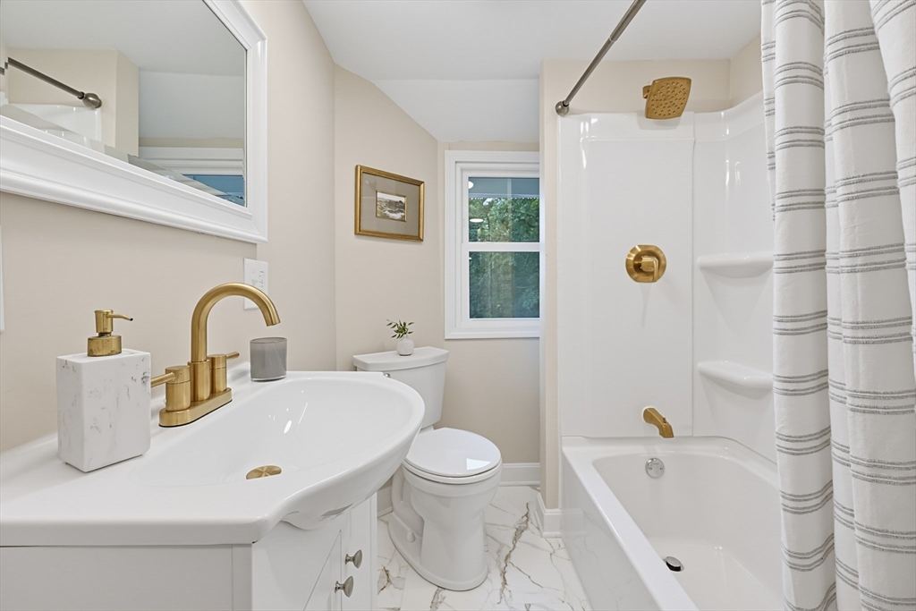 4 Ryan Street Randolph, MA 02368 - Photo 24 of 32