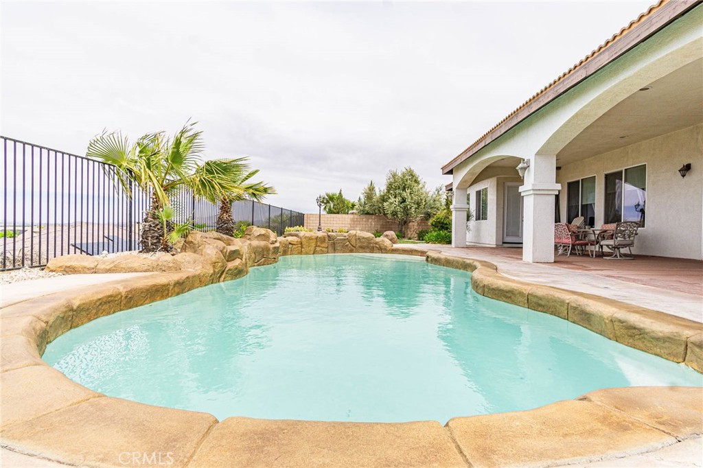 12348 Winesap Road Apple Valley, CA 92308 - Photo 4 of 51