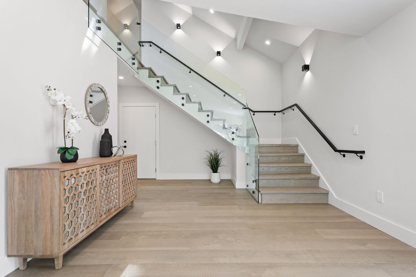 311 Keith Avenue Pacifica, CA 94044 - Photo 16 of 40 a view of entryway and hall