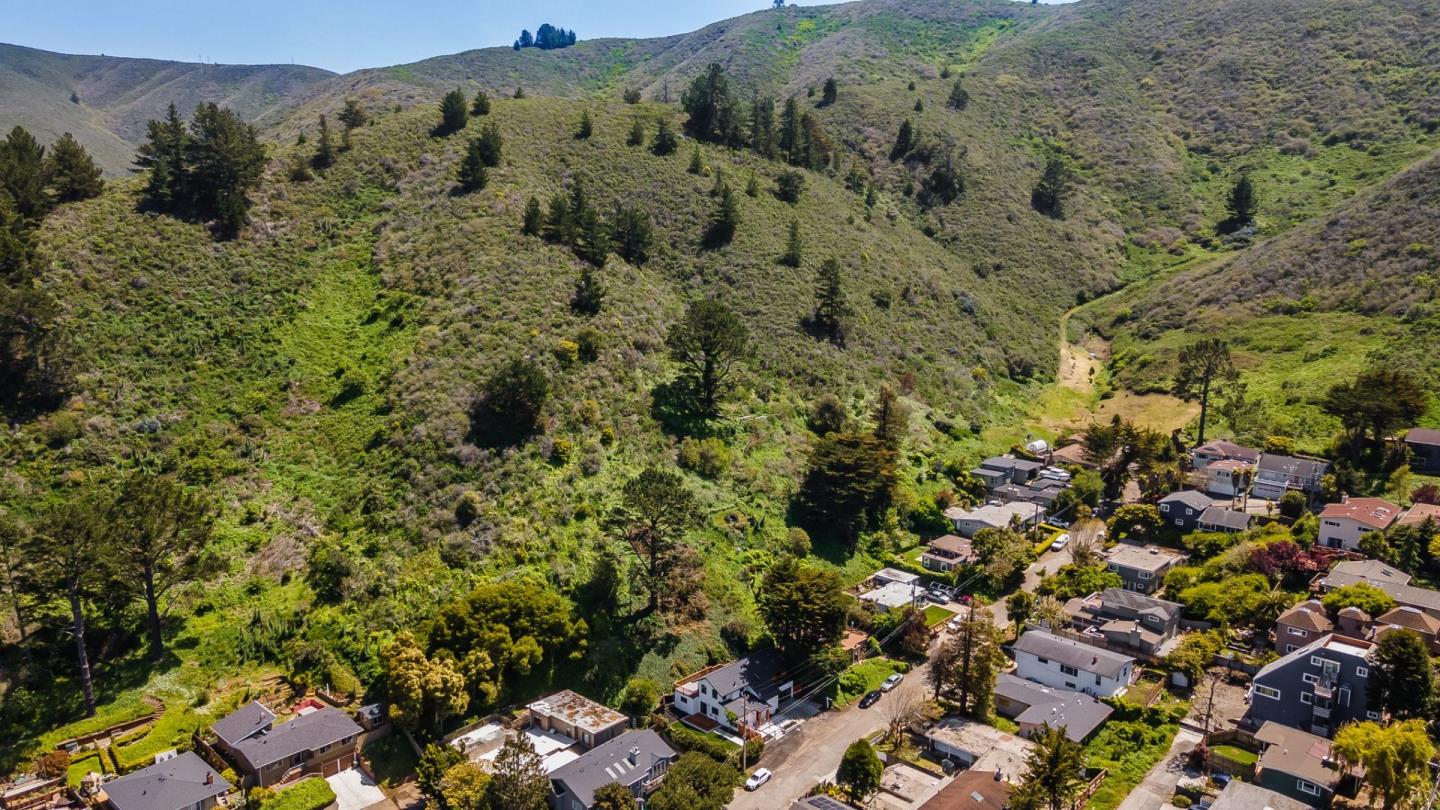 311 Keith Avenue Pacifica, CA 94044 - Photo 36 of 40 an aerial view of a houses with a yard