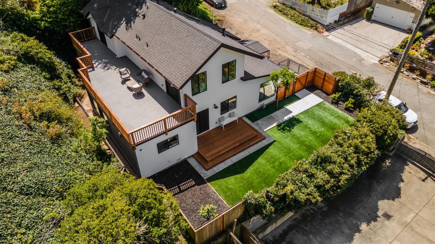 311 Keith Avenue Pacifica, CA 94044 - Photo 38 of 40 an aerial view of a house with a yard