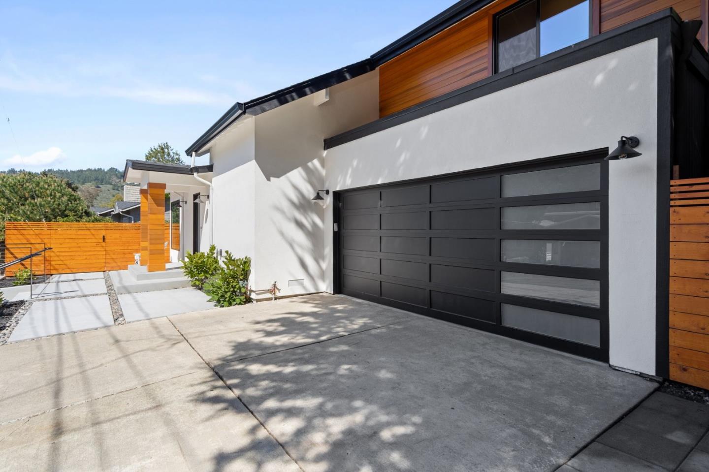 311 Keith Avenue Pacifica, CA 94044 - Photo 4 of 40 a view of a house with a yard