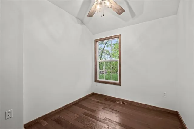 $180,000 | 13 South Lakeside Circle, Linn Valley, KS 66040