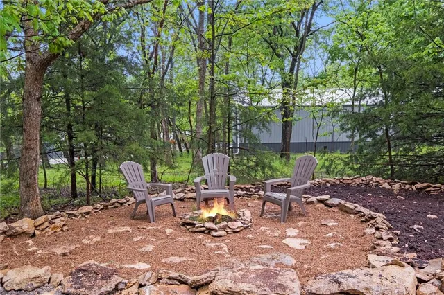 $180,000 | 13 South Lakeside Circle, Linn Valley, KS 66040