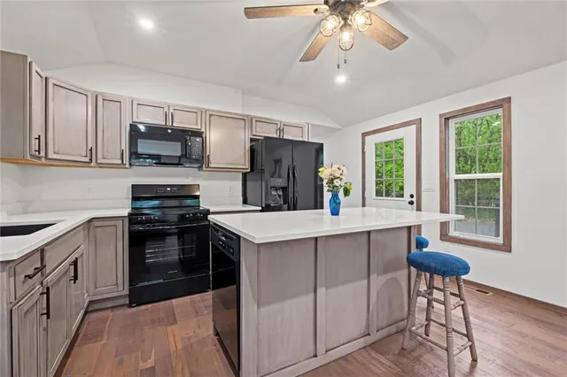 $180,000 | 13 South Lakeside Circle, Linn Valley, KS 66040