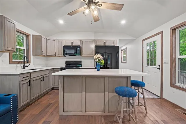 $180,000 | 13 South Lakeside Circle, Linn Valley, KS 66040