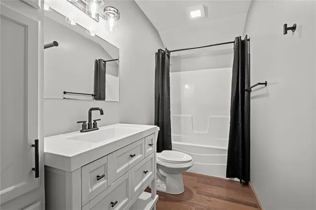 $180,000 | 13 South Lakeside Circle, Linn Valley, KS 66040