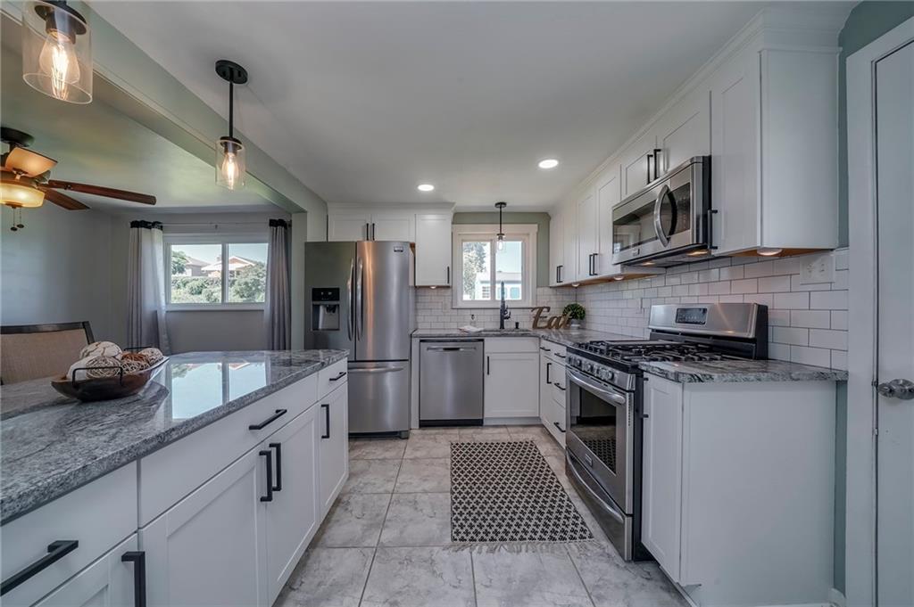 234 Lenore Drive McKees Rocks, PA 15136 - Photo 2 of 25