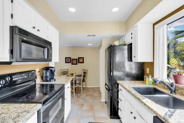 $2,500 | 9430 East Mission Lane, Unit 101, Scottsdale, AZ 85258