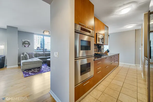 $7,500 | 635 North Dearborn Street, Unit 1105, Chicago, IL 60654