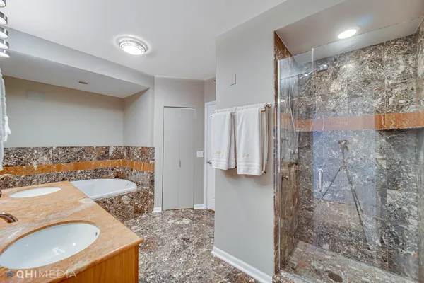 $7,500 | 635 North Dearborn Street, Unit 1105, Chicago, IL 60654