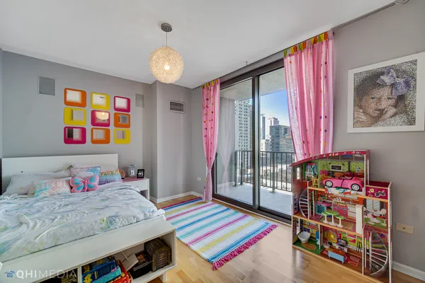 $7,500 | 635 North Dearborn Street, Unit 1105, Chicago, IL 60654