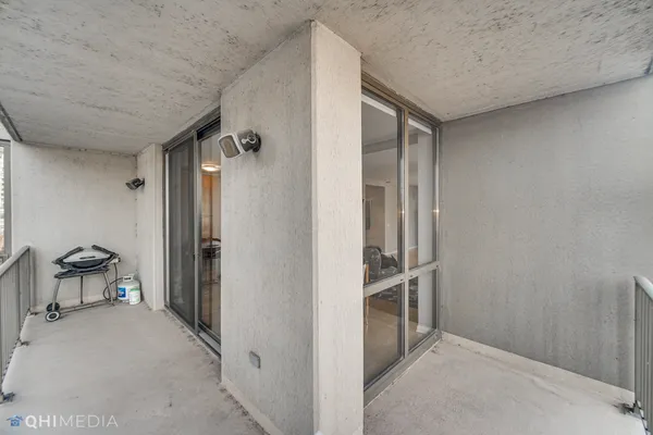 $7,500 | 635 North Dearborn Street, Unit 1105, Chicago, IL 60654