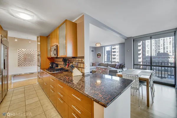$7,500 | 635 North Dearborn Street, Unit 1105, Chicago, IL 60654