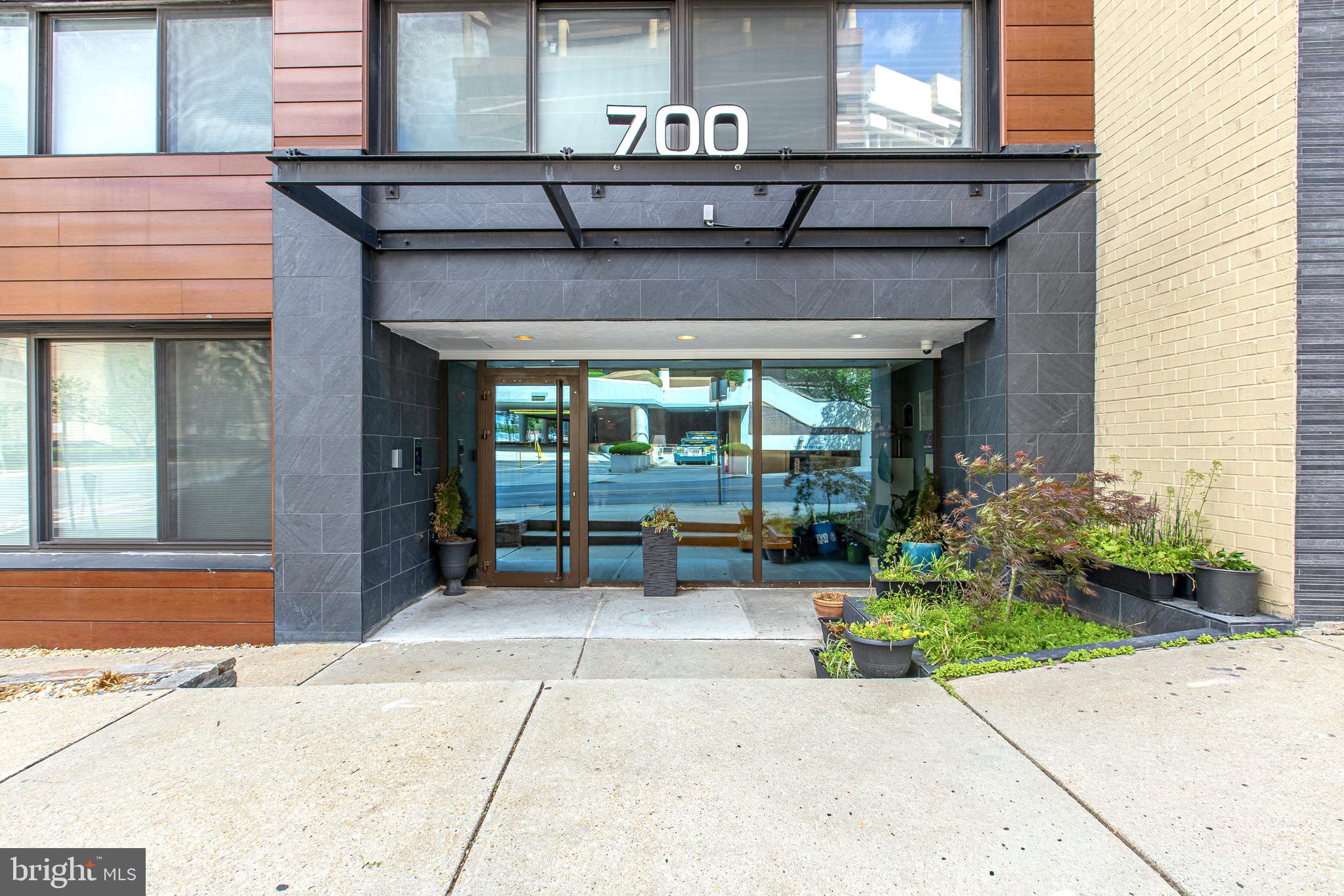 700 Roeder Road, Unit 104 Silver Spring, MD 20910 - Photo 2 of 15 Building Entrance