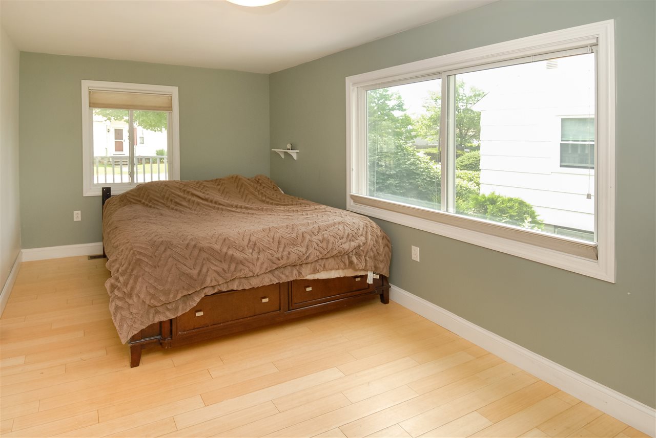 47 Rochambeau Street Manchester, NH 03102 - Photo 11 of 31 Gallery Image 11