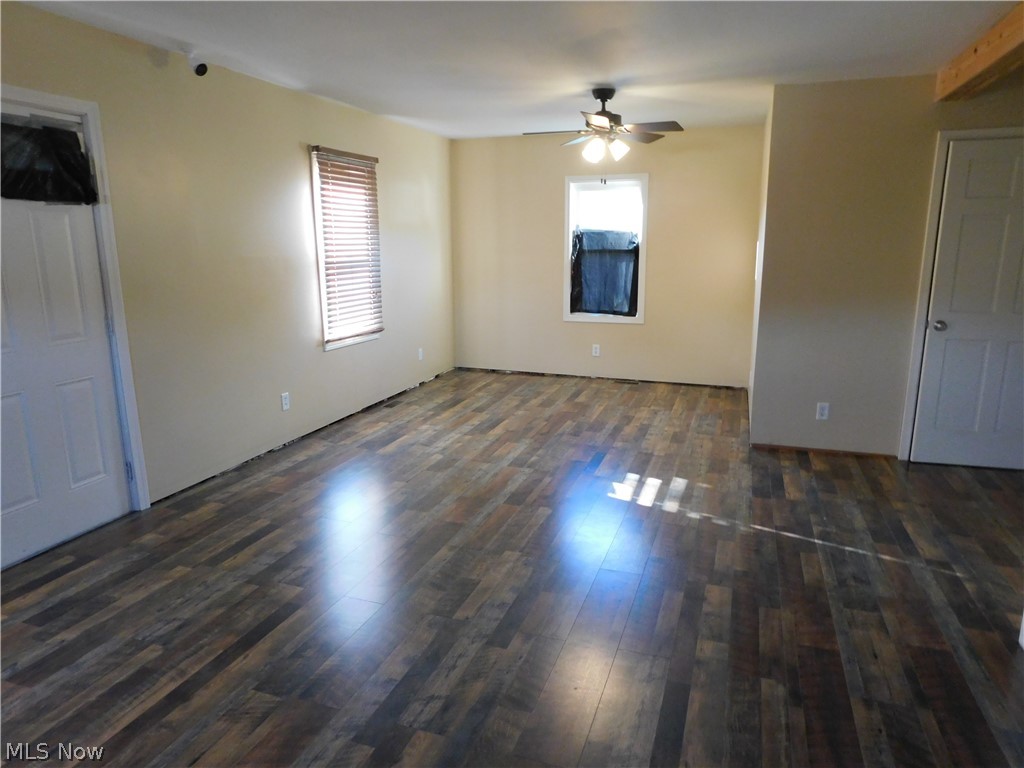 55679 National Road Bridgeport, OH 43912 - Photo 4 of 19 Gallery Image 4
