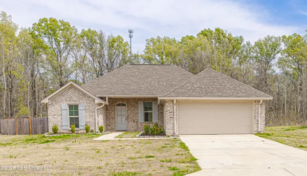 $290,000 | 266 Chartleigh Circle, Canton, MS 39046