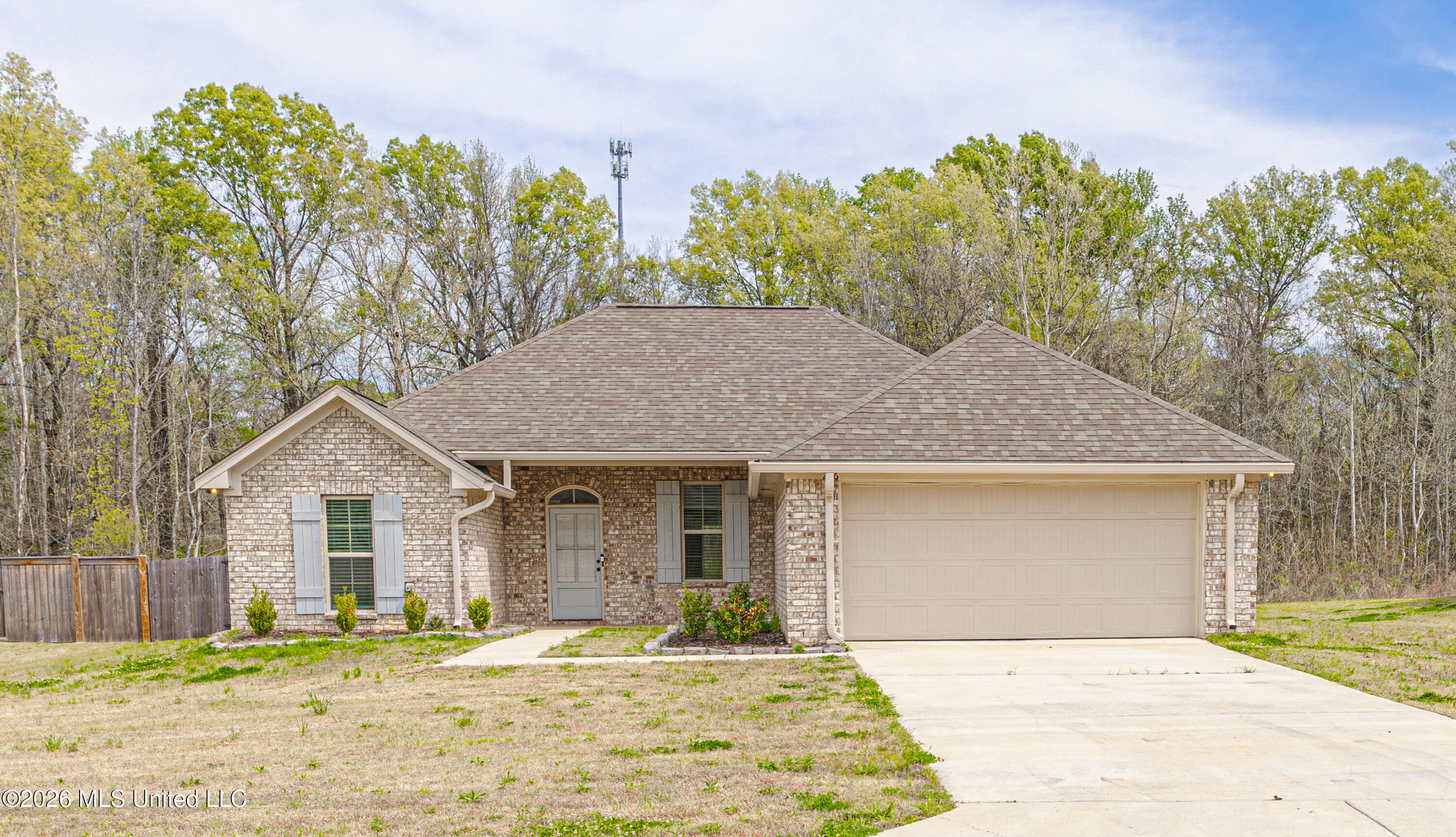266 Chartleigh Circle Canton, MS 39046 - Photo 1 of 38 1R4A5964