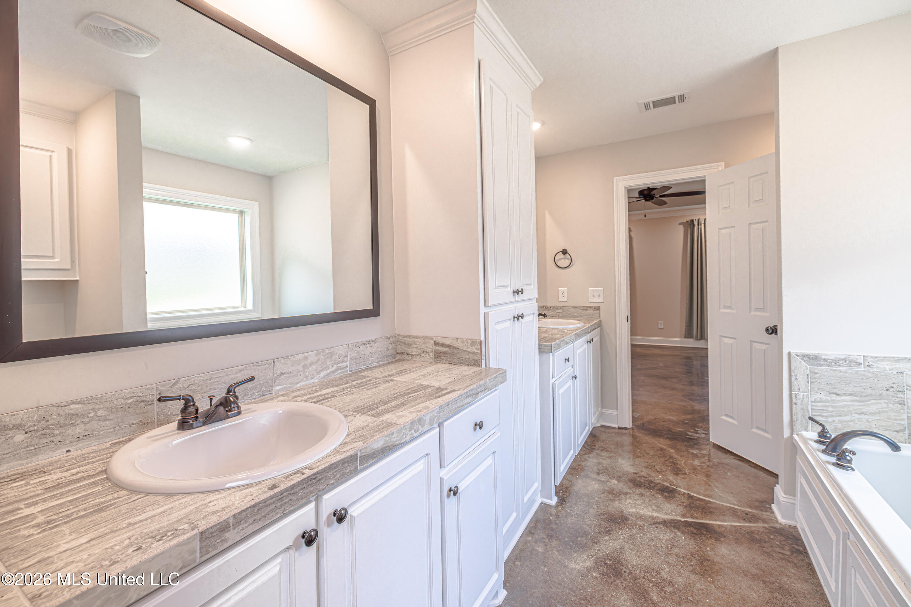 266 Chartleigh Circle Canton, MS 39046 - Photo 16 of 38 1R4A5995