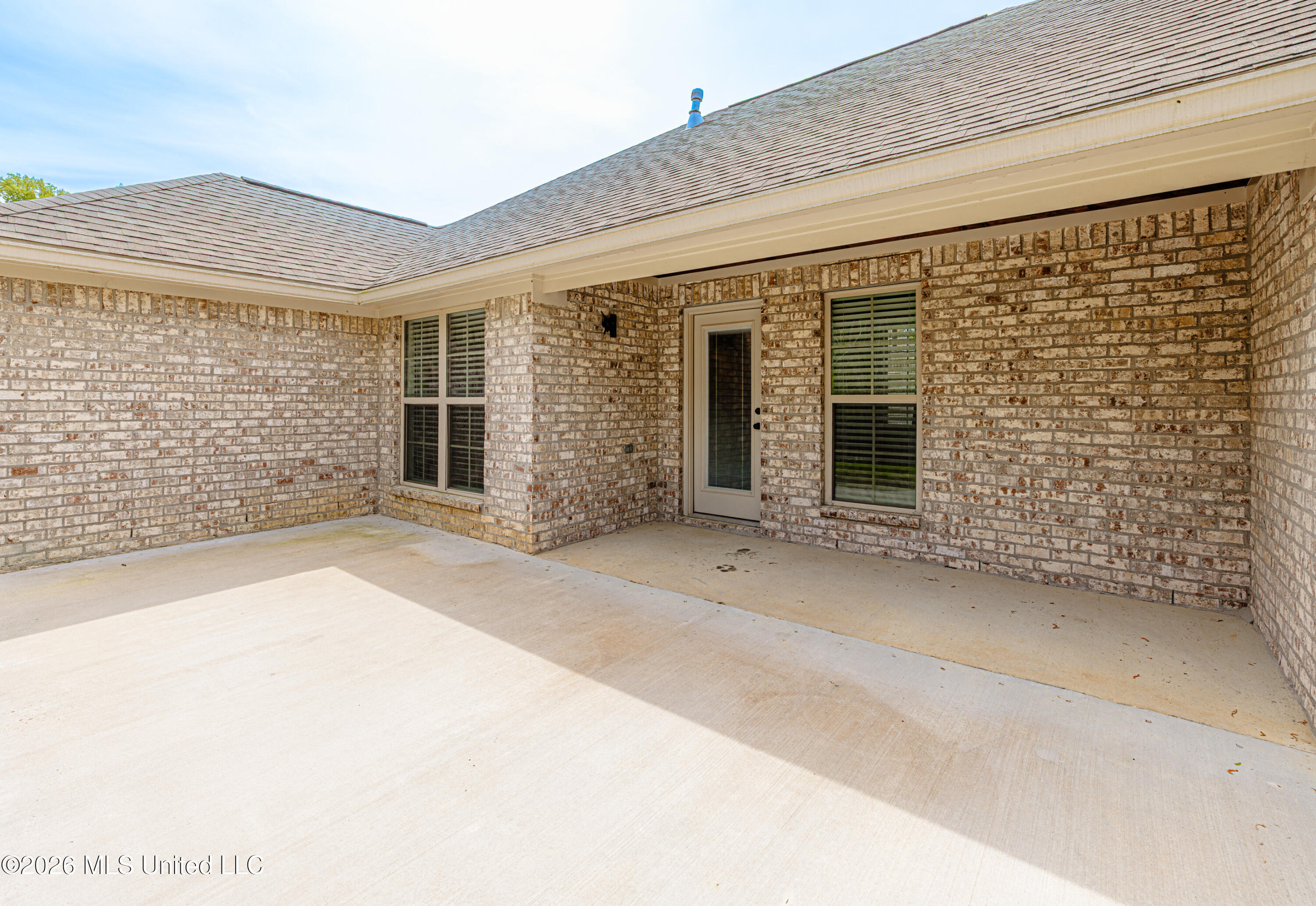 266 Chartleigh Circle Canton, MS 39046 - Photo 29 of 38 1R4A5972