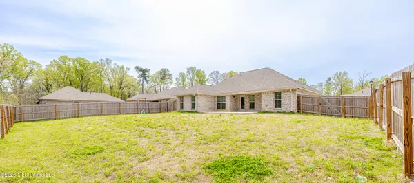 $290,000 | 266 Chartleigh Circle, Canton, MS 39046