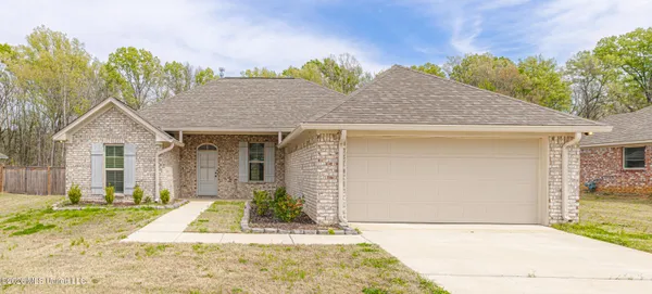 $290,000 | 266 Chartleigh Circle, Canton, MS 39046