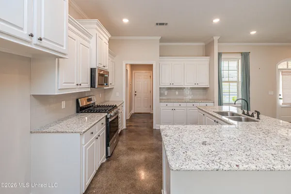 $290,000 | 266 Chartleigh Circle, Canton, MS 39046