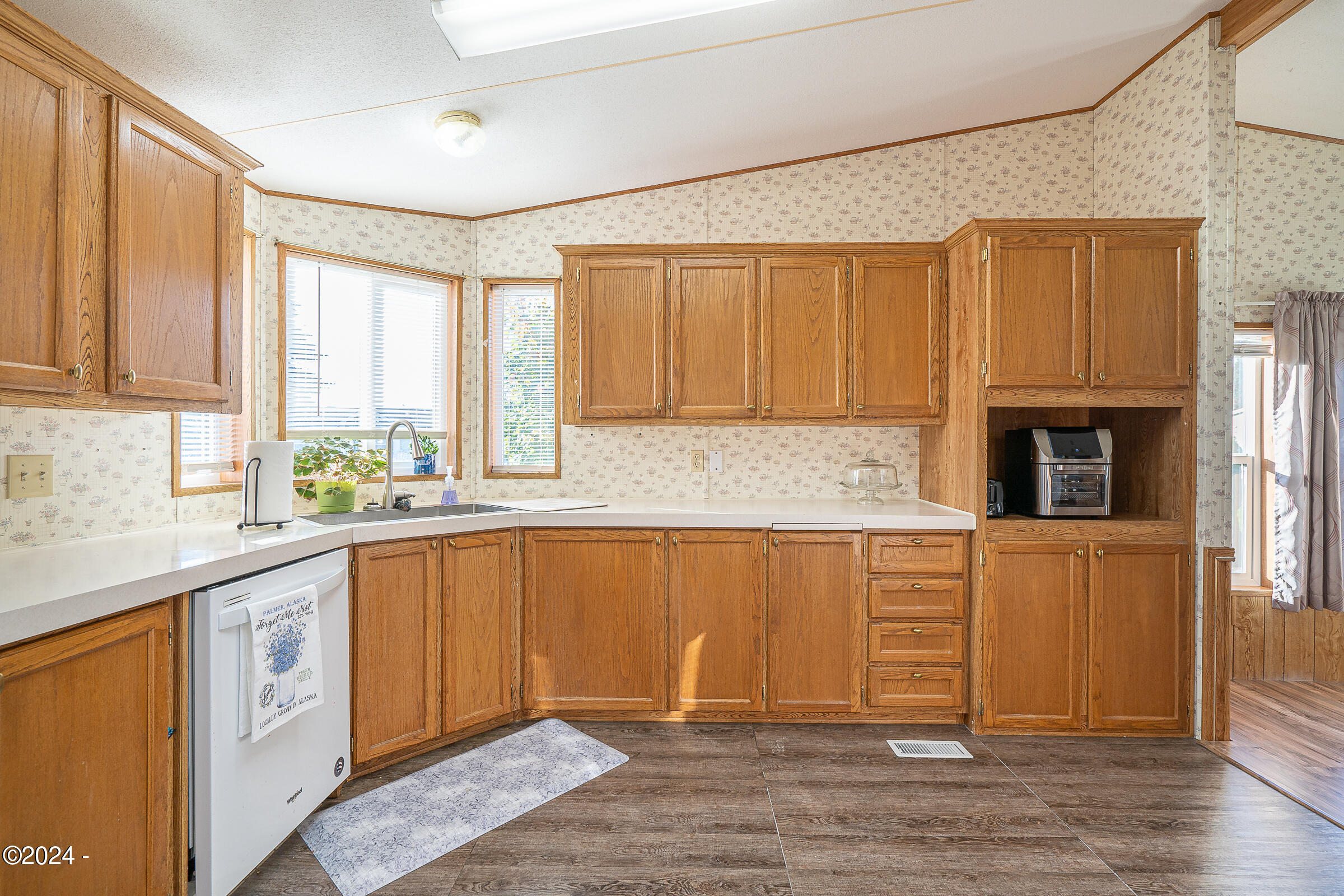 868 Southeast Hankel Street Dallas, OR 97338 - Photo 21 of 35 hankel-backlightmarketing-22