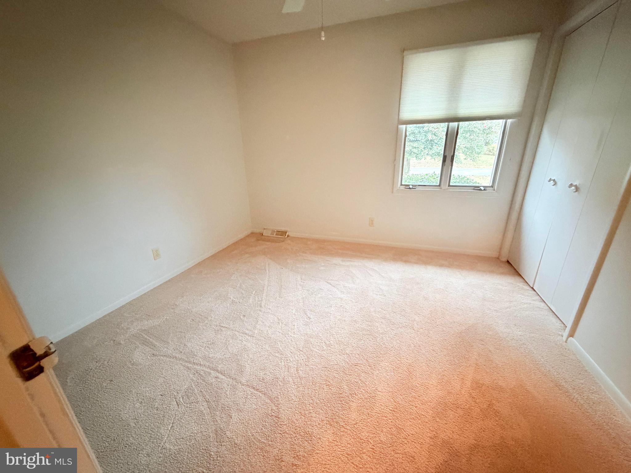 694 Hickory Ridge Road Smyrna, DE 19977 - Photo 11 of 23 an empty room with a window