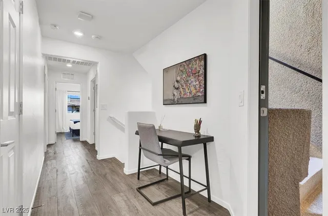 $490,000 | 124 Lomita Heights Drive, Las Vegas, NV 89138