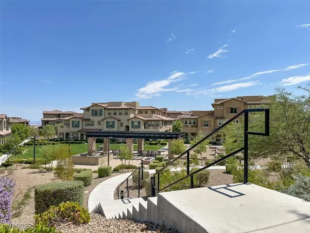 $490,000 | 124 Lomita Heights Drive, Las Vegas, NV 89138