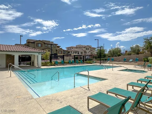 $490,000 | 124 Lomita Heights Drive, Las Vegas, NV 89138