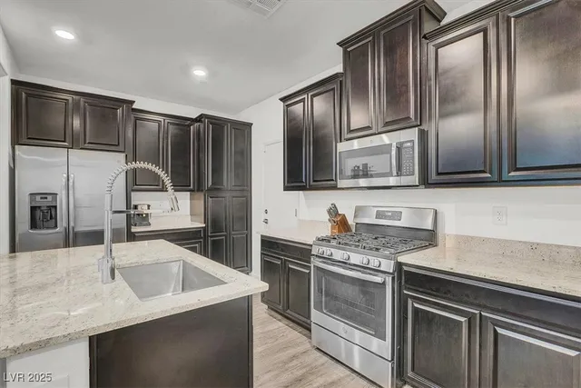 $490,000 | 124 Lomita Heights Drive, Las Vegas, NV 89138