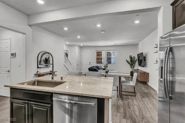 $490,000 | 124 Lomita Heights Drive, Las Vegas, NV 89138