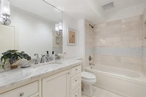 $2,470,000 | 1810 West 35th Street, Austin, TX 78703