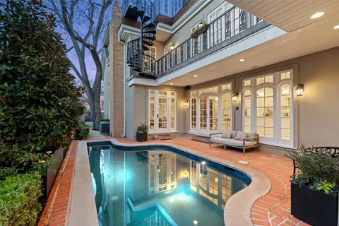 $2,470,000 | 1810 West 35th Street, Austin, TX 78703